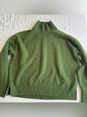 Uniqlo Souffle Yarn Sweater